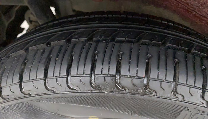 2014 Maruti Wagon R Stingray VXI, Petrol, Manual, 41,131 km, Right Rear Tyre Tread