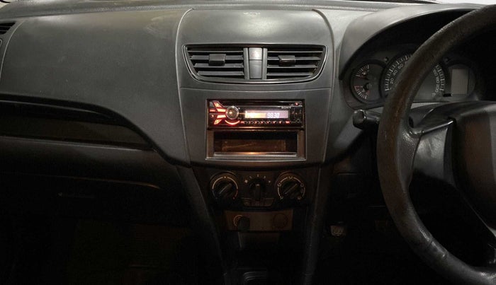 2013 Maruti Swift LXI, Petrol, Manual, 96,314 km, Infotainment system - Front speakers missing / not working