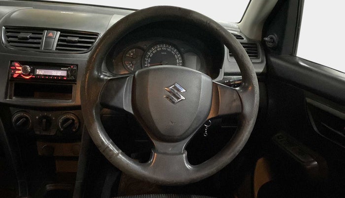 2013 Maruti Swift LXI, Petrol, Manual, 96,314 km, Steering wheel - Steering cover is minor torn