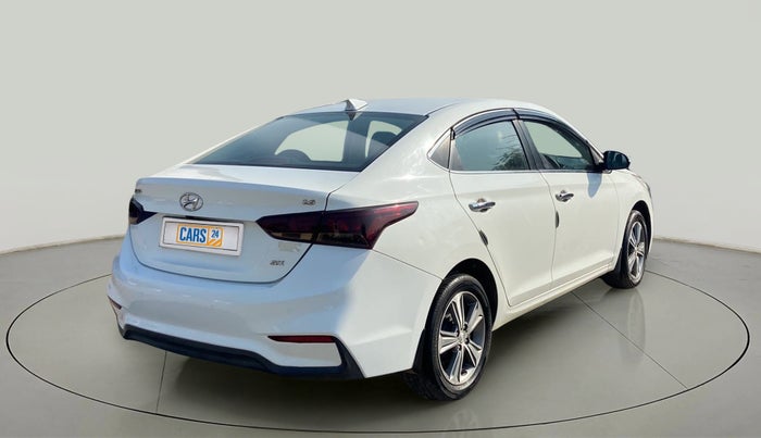 2019 Hyundai Verna 1.6 VTVT SX + AT, Petrol, Automatic, 28,890 km, Right Back Diagonal