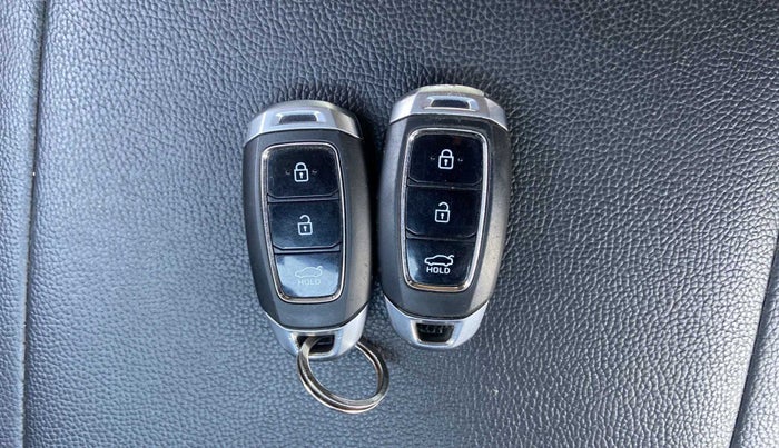 2019 Hyundai Verna 1.6 VTVT SX + AT, Petrol, Automatic, 28,890 km, Key Close Up