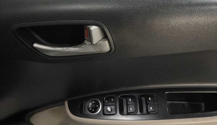 2015 Hyundai Xcent S (O) 1.2, Petrol, Manual, 53,795 km, Driver Side Door Panels Control