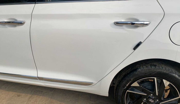 2020 Hyundai Verna SX (O) 1.5 CRDI AT, Diesel, Automatic, 58,717 km, Rear left door - Minor scratches