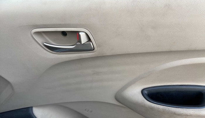 2018 Hyundai NEW SANTRO SPORTZ AMT, Petrol, Automatic, 48,025 km, Driver Side Door Panels Control