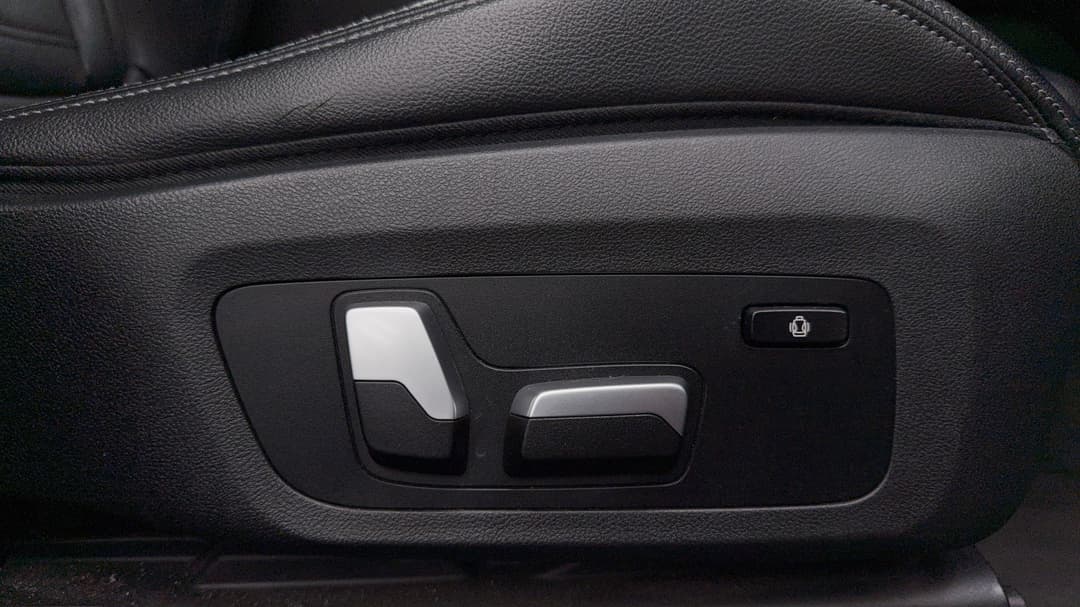 2020 BMW X3 xDrive30i M Sport, Automatic, 76448 km, Drivers Side Adjustment Panel