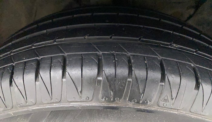 2018 Hyundai Creta E PLUS 1.6 PETROL, Petrol, Manual, 83,563 km, Right Front Tyre Tread