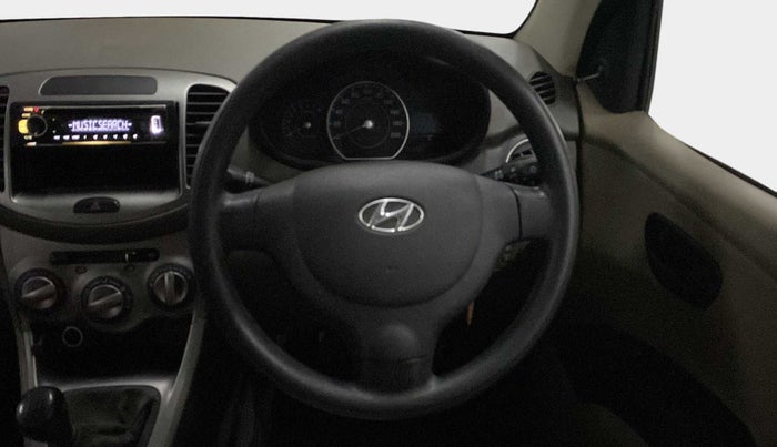 2015 Hyundai i10 MAGNA 1.1, Petrol, Manual, 45,868 km, Steering Wheel Close Up