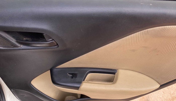 2016 Honda City 1.5L I-VTEC SV, Petrol, Manual, 82,547 km, Driver Side Door Panels Control