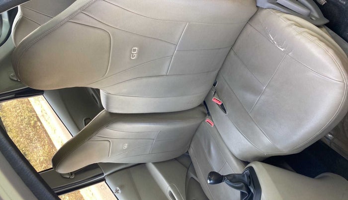 2017 Datsun Go T, Petrol, Manual, 89,973 km, Front left seat (passenger seat) - Cover slightly torn