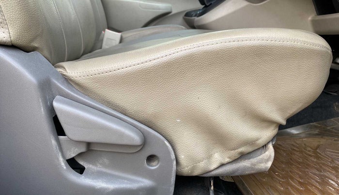 2017 Datsun Go T, Petrol, Manual, 89,973 km, Driver Side Adjustment Panel