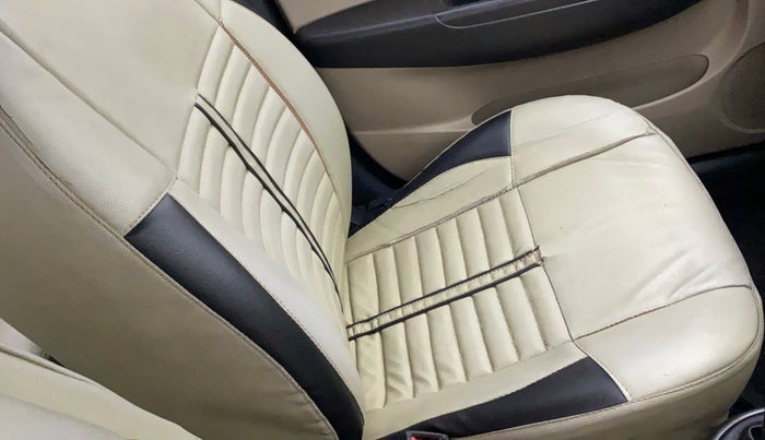 2013 Hyundai i20 ASTA 1.2, Petrol, Manual, 97,669 km, Front left seat (passenger seat) - Cover slightly torn