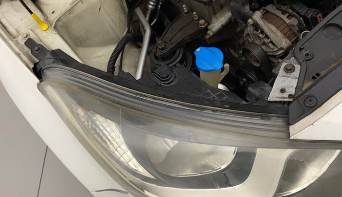 2013 Hyundai i20 ASTA 1.2, Petrol, Manual, 97,669 km, Right headlight - Clamp has minor damage