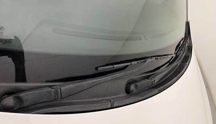 2013 Hyundai i20 ASTA 1.2, Petrol, Manual, 97,669 km, Bonnet (hood) - Cowl vent panel has minor damage