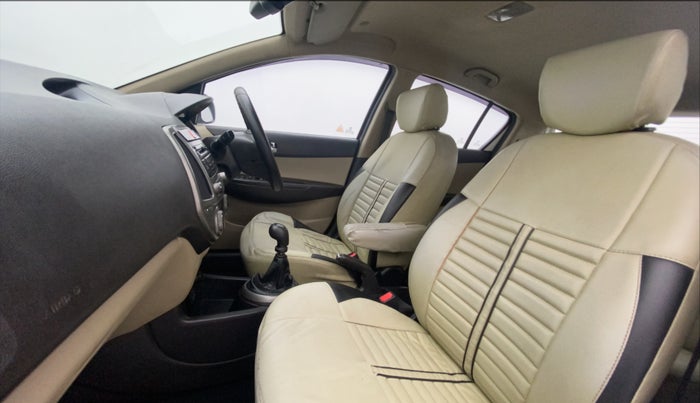 2013 Hyundai i20 ASTA 1.2, Petrol, Manual, 97,669 km, Right Side Front Door Cabin