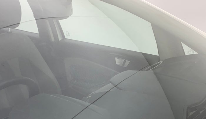 2017 Ford Ecosport TITANIUM 1.5L PETROL AT, Petrol, Automatic, 34,750 km, Front windshield - Minor spot on windshield