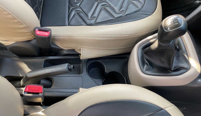 2019 Hyundai Xcent S 1.2, Petrol, Manual, 83,882 km, Gear Lever