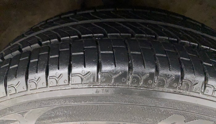 2012 Maruti Alto K10 VXI, Petrol, Manual, 88,786 km, Right Front Tyre Tread