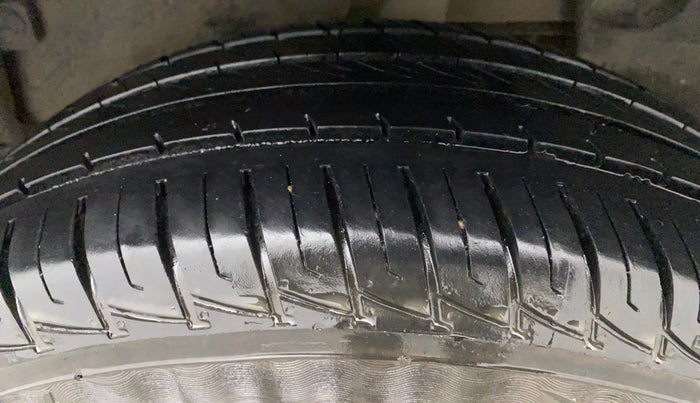 2013 Nissan Terrano XL D PLUS, Diesel, Manual, 73,522 km, Left Rear Tyre Tread
