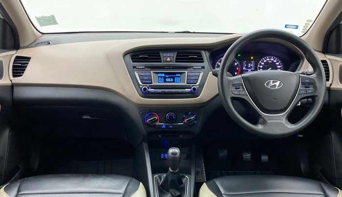 2014 Hyundai Elite i20 MAGNA 1.2, Petrol, Manual, 30,807 km, Dashboard