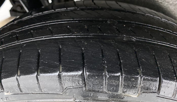 2014 Maruti Wagon R 1.0 LXI CNG, CNG, Manual, 71,276 km, Right Rear Tyre Tread
