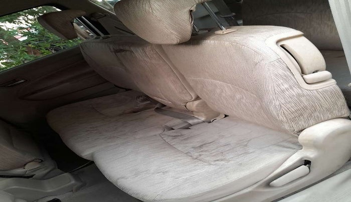 2015 Maruti Ertiga VXI, Petrol, Manual, 28,492 km, Second-row left seat - Cover slightly stained