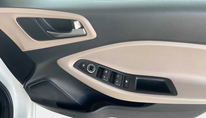 2017 Hyundai Elite i20 ASTA 1.2 (O), Petrol, Manual, 42,347 km, Driver Side Door Panels Control