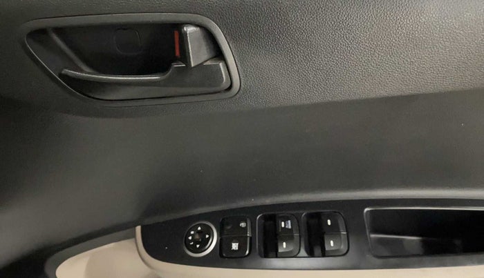 2017 Hyundai Grand i10 MAGNA 1.2 KAPPA VTVT, Petrol, Manual, 61,536 km, Driver Side Door Panels Control