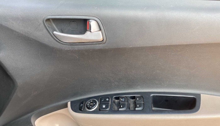 2014 Hyundai Grand i10 ASTA AT 1.2 KAPPA VTVT, Petrol, Automatic, 42,314 km, Driver Side Door Panels Control