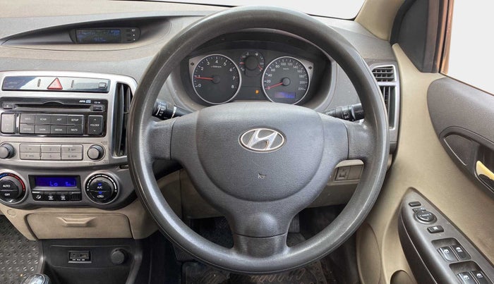 2013 Hyundai i20 MAGNA (O) 1.2, Petrol, Manual, 71,027 km, Steering Wheel Close Up