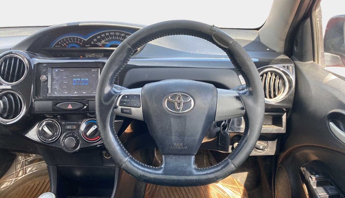 2015 Toyota Etios CROSS 1.4 VD, Diesel, Manual, 81,882 km, Steering Wheel Close Up