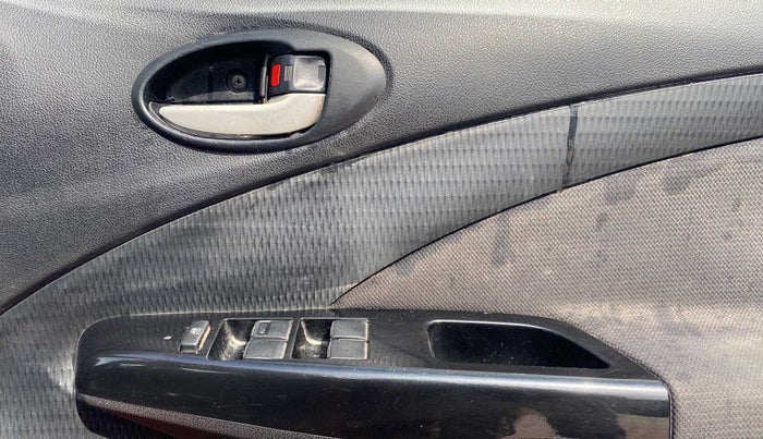 2015 Toyota Etios CROSS 1.4 VD, Diesel, Manual, 81,882 km, Driver Side Door Panels Control