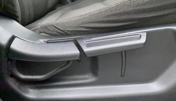 2019 Hyundai VENUE SX PLUS 1.0 TURBO DCT, Petrol, Automatic, 97,443 km, Driver Side Adjustment Panel