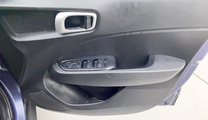 2019 Hyundai VENUE SX PLUS 1.0 TURBO DCT, Petrol, Automatic, 97,443 km, Driver Side Door Panels Control