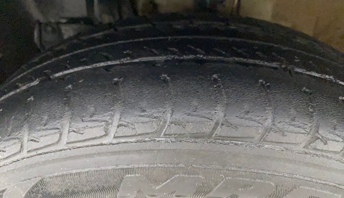 2019 Maruti New Wagon-R VXI 1.2, Petrol, Manual, 73,728 km, Left Front Tyre Tread