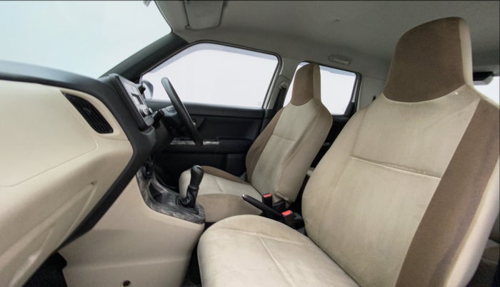 2019 Maruti New Wagon-R VXI 1.2, Petrol, Manual, 73,728 km, Right Side Front Door Cabin