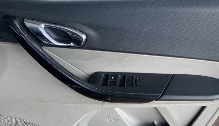 2018 Tata Tiago XZ PETROL, Petrol, Manual, 48,969 km, Driver Side Door Panels Control
