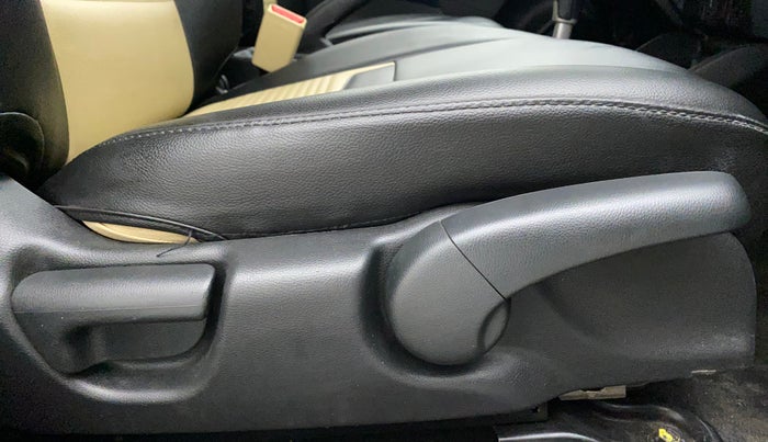 2016 Honda Jazz 1.2L I-VTEC V AT, Petrol, Automatic, 17,257 km, Driver Side Adjustment Panel