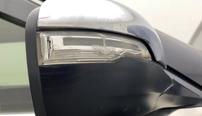 2019 Mahindra XUV300 W8 1.5 DIESEL, Diesel, Manual, 72,213 km, Right rear-view mirror - Indicator light has minor damage