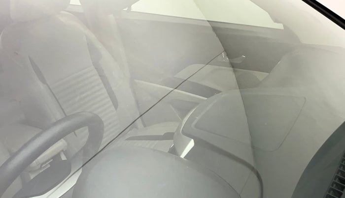 2019 Mahindra XUV300 W8 1.5 DIESEL, Diesel, Manual, 72,213 km, Front windshield - Minor spot on windshield