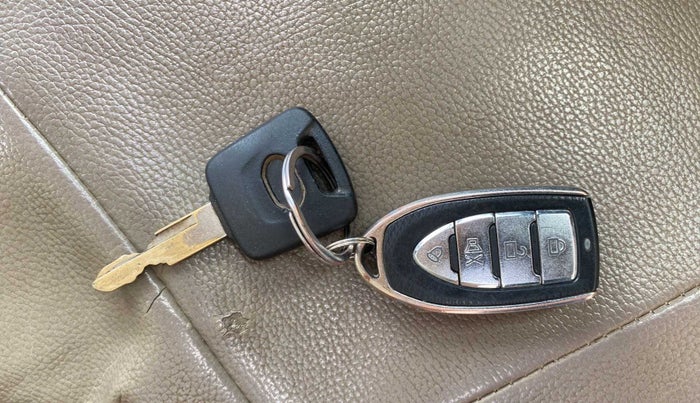 2017 Datsun Redi Go S, Petrol, Manual, 48,191 km, Key Close Up