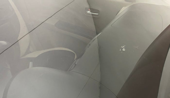2015 Maruti Celerio ZXI, Petrol, Manual, 1,20,920 km, Front windshield - Minor spot on windshield