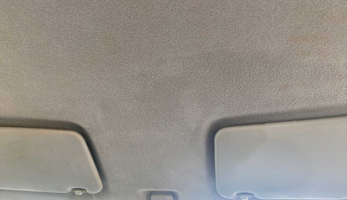 2014 Maruti Swift VDI, Diesel, Manual, 91,238 km, Ceiling - Roof lining is slightly discolored