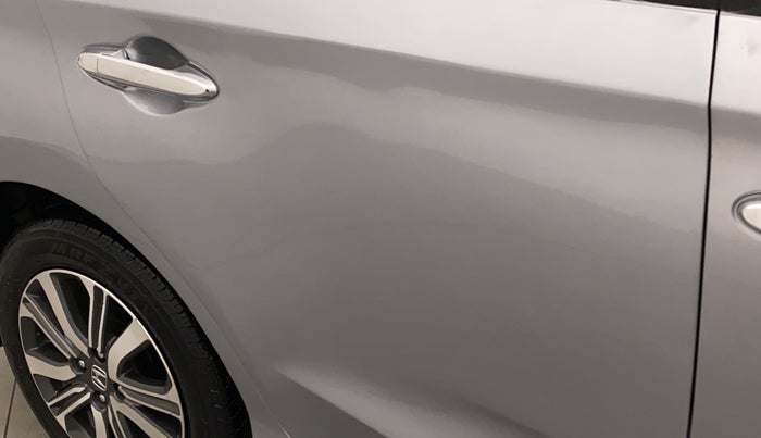 2023 Honda Amaze 1.2L I-VTEC VX, Petrol, Manual, 6,573 km, Right rear door - Paint has faded