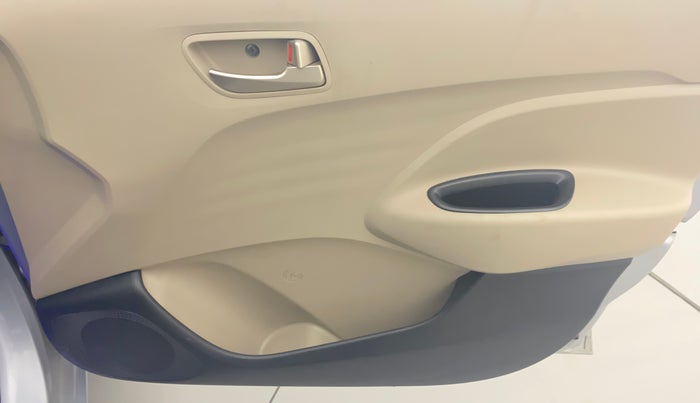 2019 Hyundai NEW SANTRO SPORTZ AMT, Petrol, Automatic, 67,560 km, Driver Side Door Panels Control