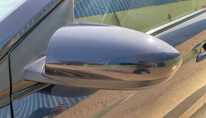 2021 Hyundai NEW I20 MAGNA 1.2 MT, Petrol, Manual, 31,650 km, Left rear-view mirror - Minor scratches