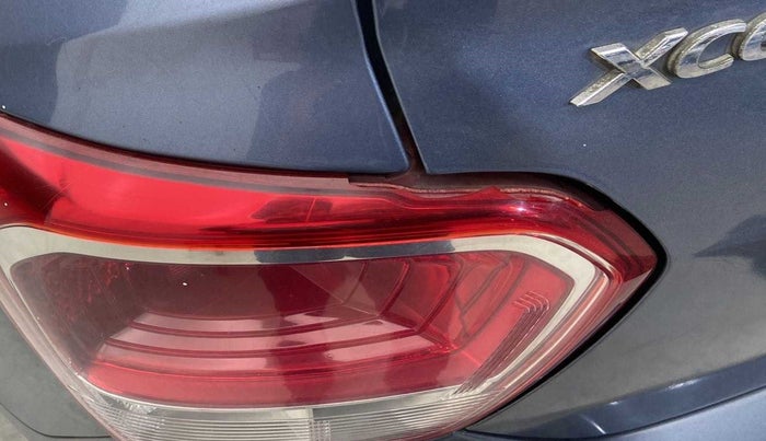 2017 Hyundai Xcent SX 1.2, CNG, Manual, 69,702 km, Left tail light - Minor damage