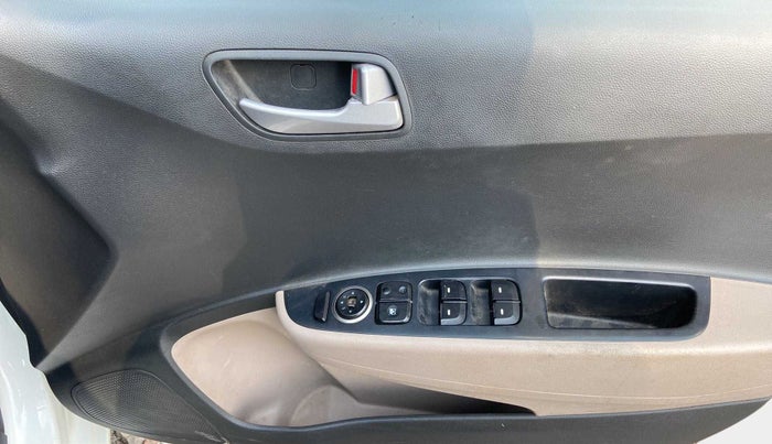 2018 Hyundai Grand i10 SPORTZ 1.2 KAPPA VTVT, Petrol, Manual, 69,250 km, Driver Side Door Panels Control