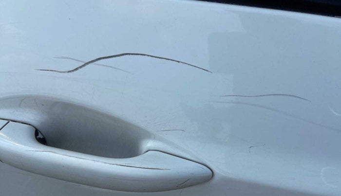 2018 Hyundai Grand i10 SPORTZ 1.2 KAPPA VTVT, Petrol, Manual, 69,250 km, Right rear door - Minor scratches