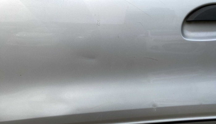 2017 Renault Kwid RXL 1.0, Petrol, Manual, 44,062 km, Front passenger door - Slightly dented