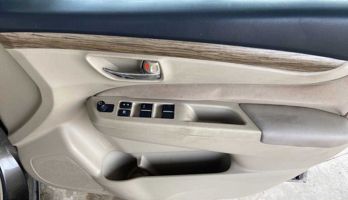 2019 Maruti Ciaz DELTA 1.5 SHVS MT PETROL, Petrol, Manual, 70,542 km, Driver Side Door Panels Control